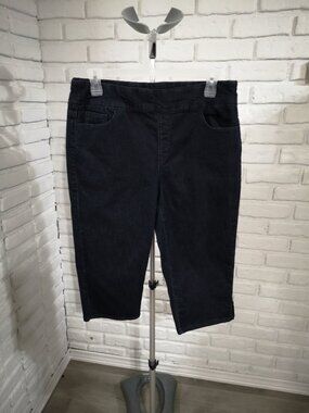 d/c Jeans Ladies Size 18 Dark Wash Pull On Style Blue Denim Capri Pants